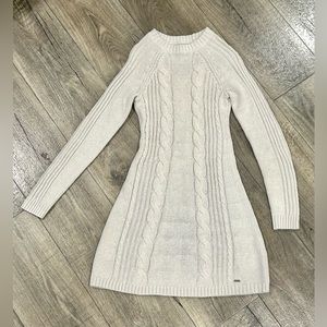 Woman’s Hollister Sweater Dress Size Small Beige